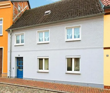 Irene Direkt In Der Altstadt Von Roebel, An Der Mueritz, Kleine Haustiere Herzlich Willkommen