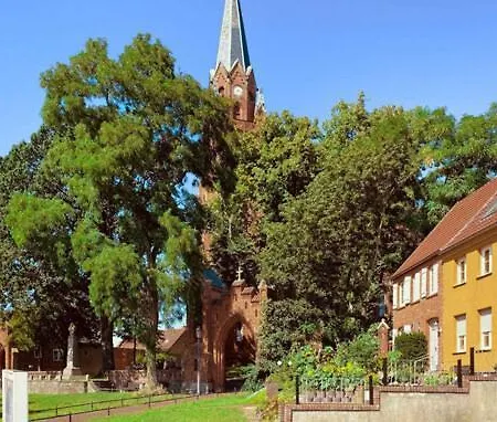 Irene Direkt In Der Altstadt Von Roebel, An Der Mueritz, Kleine Haustiere Herzlich Willkommen Feriehus *